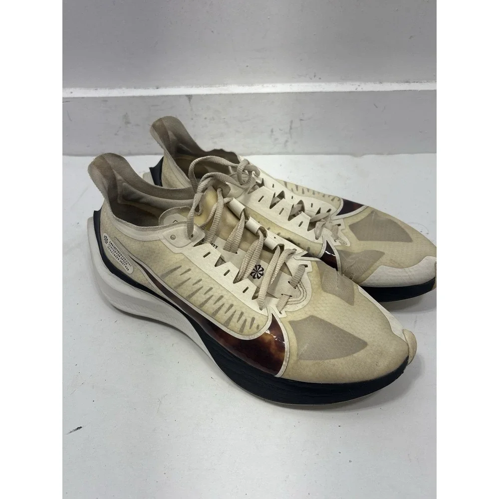 Size 10 Nike Zoom Gravity Barely Rose‎ Women's CU4824-100 Running Shoes White